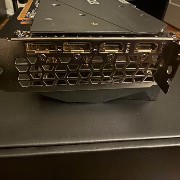 GIGABYTE AMD Radeon RX 6800 GAMING OC 16GB GDDR6 Graphics Card - Picture 4 of 5